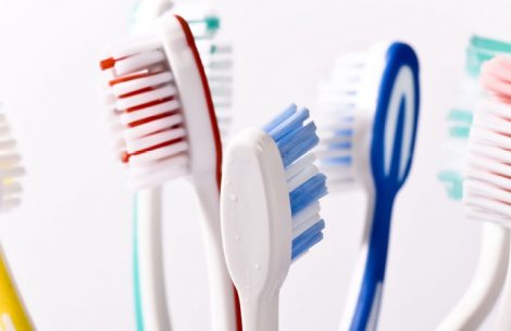 toothbrush-bristle-by-dr-raymond-lim